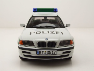 BMW 3er E46 Limousine Polizei 1999 weiß grün Modellauto 1:18 KK Scale
