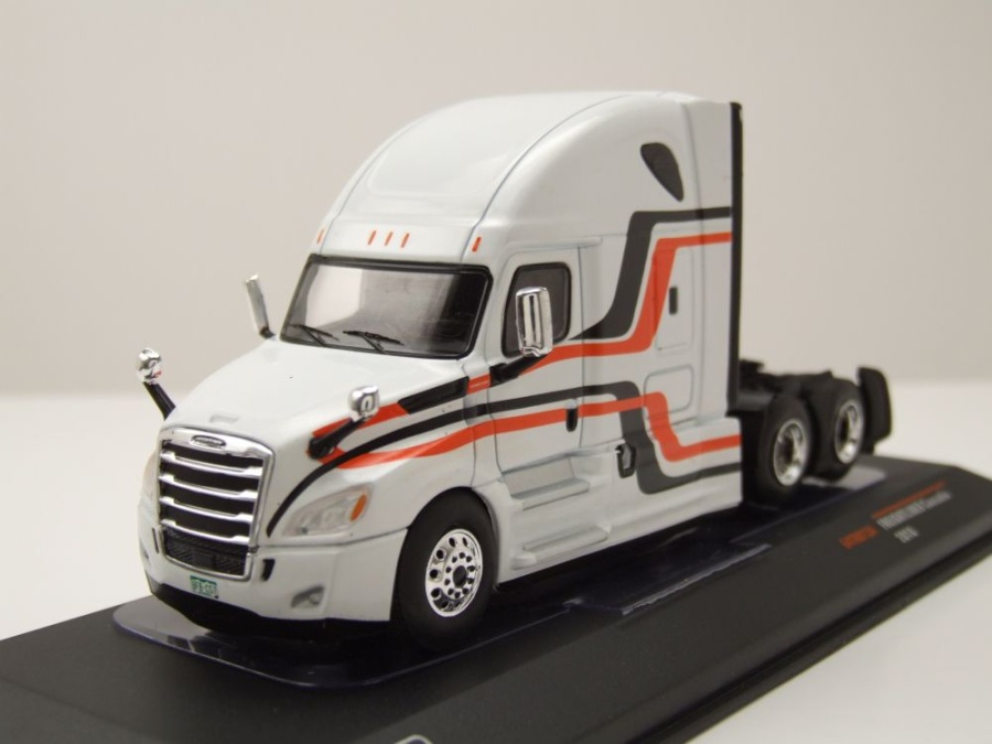 Freightliner Cascadia Zugmaschine 2018 weiß Modellauto 1:64 ixo models