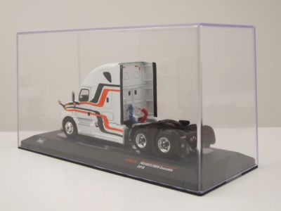 Freightliner Cascadia Zugmaschine 2018 weiß Modellauto 1:64 ixo models
