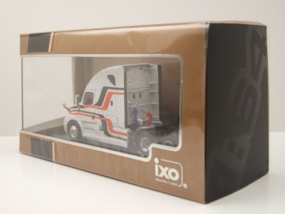 Freightliner Cascadia Zugmaschine 2018 weiß Modellauto 1:64 ixo models