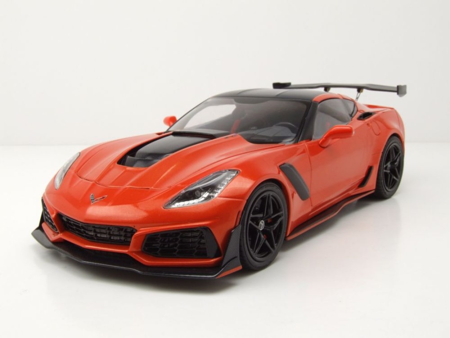 Chevrolet Corvette ZR1 2019 orange Modellauto 1:18 ixo models