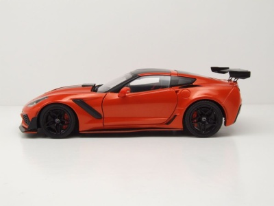 Chevrolet Corvette ZR1 2019 orange Modellauto 1:18 ixo models