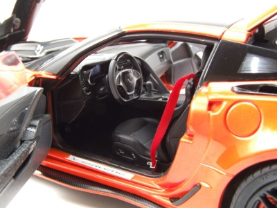 Chevrolet Corvette ZR1 2019 orange Modellauto 1:18 ixo models