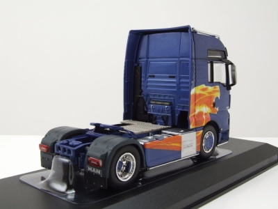MAN TGX XXL Zugmaschine 2020 blau metallic Modellauto...