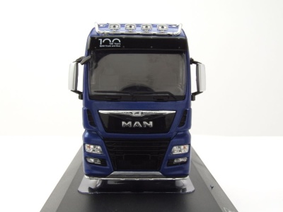 MAN TGX XXL Zugmaschine 2020 blau metallic Modellauto 1:43 ixo models