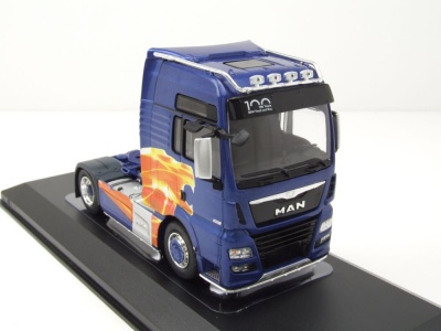 MAN TGX XXL Zugmaschine 2020 blau metallic Modellauto 1:43 ixo models
