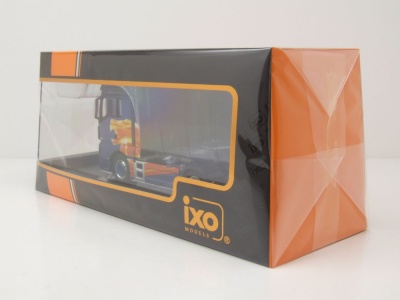 MAN TGX XXL Zugmaschine 2020 blau metallic Modellauto 1:43 ixo models