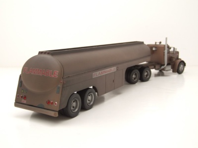 Peterbilt 281 Tank-Sattelzug 1955 verrostet...