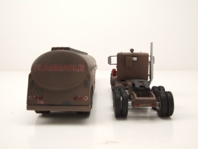 Peterbilt 281 Tank-Sattelzug 1955 verrostet "Duell" Modellauto 1:43 ixo models