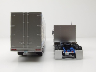 GMC General Koffer Sattelzug 1980 silber blau Smokey Modellauto 1:43 ixo models