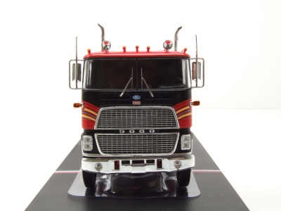 Ford CL 9000 Zugmaschine 1976 rot Modellauto 1:43 ixo models
