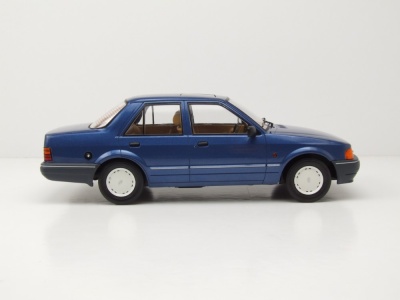 Ford Orion MKII 1986 blau metallic Modellauto 1:18 MCG