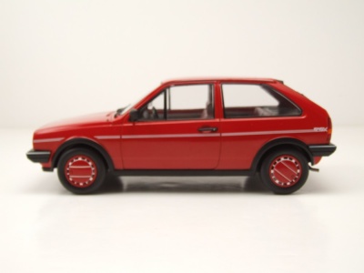VW Polo 2 Coupe Fox 1985 rot Modellauto 1:18 MCG