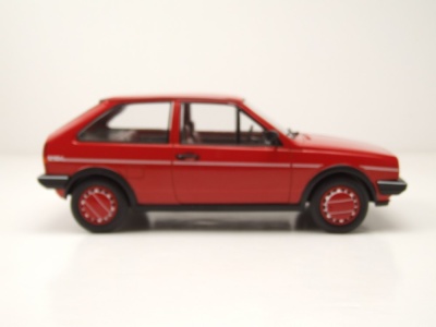 VW Polo 2 Coupe Fox 1985 rot Modellauto 1:18 MCG