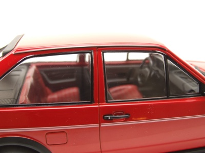 VW Polo 2 Coupe Fox 1985 rot Modellauto 1:18 MCG