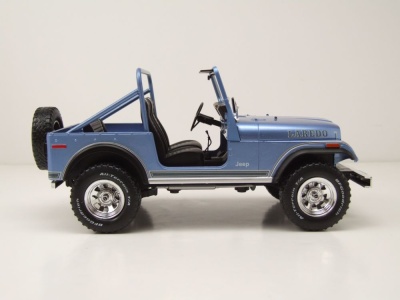Jeep CJ-7 Laredo 1980 blau metallic Modellauto 1:18 MCG