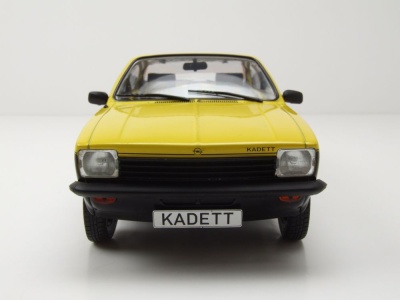Opel Kadett C Coupe GT/E 1975 gelb schwarz Modellauto 1:18 MCG
