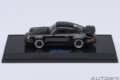 Porsche 911 (930) Turbo schwarz Blackbird Wangan Midnight Comic #1 Modellauto 1:64 Autoart
