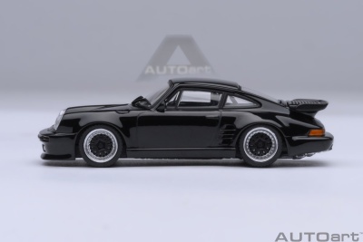 Porsche 911 (930) Turbo schwarz Blackbird Wangan Midnight Comic #1 Modellauto 1:64 Autoart