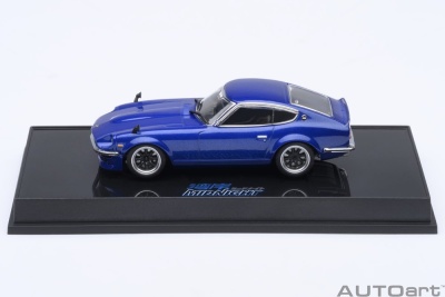 Nissan Fairlady Z (S30) blau Akuma no Z Wangan Midnight Comic #1 Modellauto 1:64 Autoart