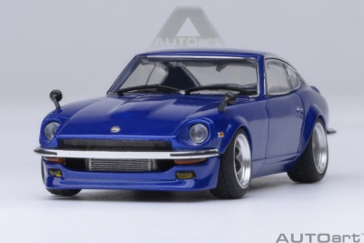 Nissan Fairlady Z (S30) blau Akuma no Z Wangan Midnight Comic #1 Modellauto 1:64 Autoart