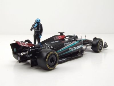 Mercedes AMG W15 E #63 Formel 1 2024 mit Russel Figur...