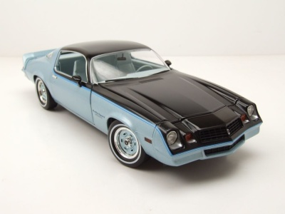 Chevrolet Camaro Z/28 Rally Sport 1978 hellblau metallic schwarz Modellauto 1:18 Greenlight Collectibles