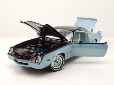 Chevrolet Camaro Z/28 Rally Sport 1978 hellblau metallic schwarz Modellauto 1:18 Greenlight Collectibles