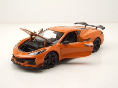 Chevrolet Corvette Z06 2023 orange Modellauto 1:24 Welly