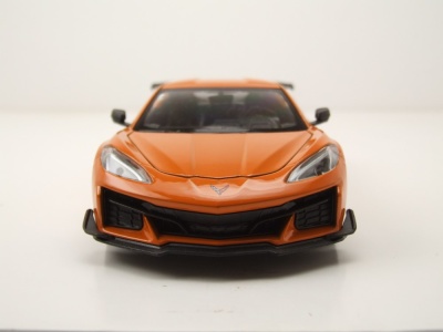 Chevrolet Corvette Z06 2023 orange Modellauto 1:24 Welly
