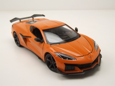 Chevrolet Corvette Z06 2023 orange Modellauto 1:24 Welly