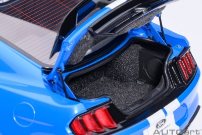 Ford Shelby Mustang GT500 blau weiß Modellauto 1:18 Autoart