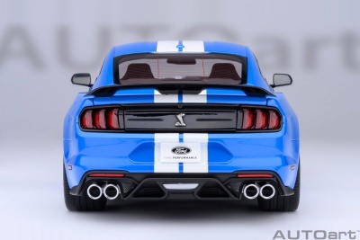 Ford Shelby Mustang GT500 blau weiß Modellauto 1:18 Autoart