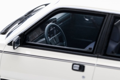 Peugeot 505 V6 1989 weiß Modellauto 1:18 Ottomobile