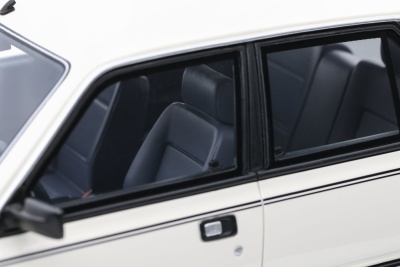 Peugeot 505 V6 1989 weiß Modellauto 1:18 Ottomobile