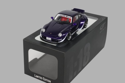 RWB Porsche 911 RAUH Welt Army Girl 2015 lila Modellauto 1:18 GT Spirit