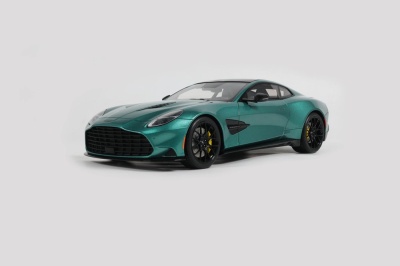 Aston Martin Vanquish 2024 grün Modellauto 1:18 GT...