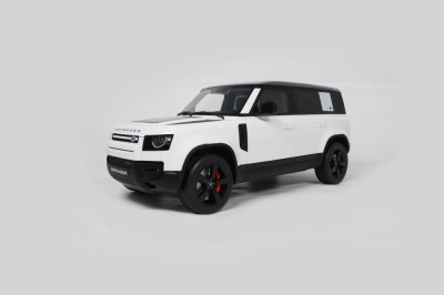 Land Rover Defender 110 P400X 2021 weiß Modellauto...