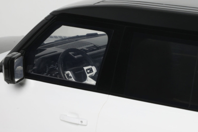 Land Rover Defender 110 P400X 2021 weiß Modellauto 1:12 GT Spirit