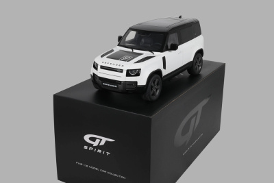 Land Rover Defender 110 P400X 2021 weiß Modellauto 1:12 GT Spirit