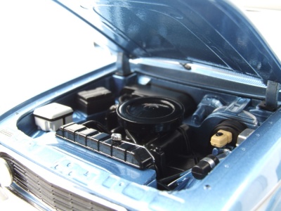 Ford Granada L Coupe 2. Serie 1975 blau metallic Modellauto 1:18 Touring Modelcars