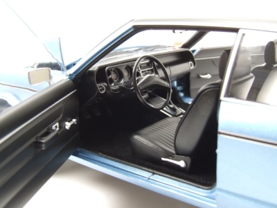 Ford Granada L Coupe 2. Serie 1975 blau metallic Modellauto 1:18 Touring Modelcars