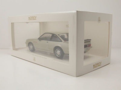 Opel Manta GSi 1987 platin metallic Modellauto 1:18 Norev