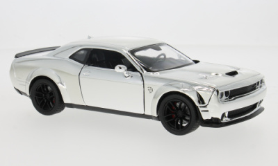 Dodge Challenger SRT Hellcat 2018 chrom Modellauto 1:24...