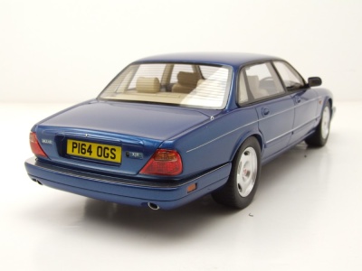 Jaguar XJR X300 RHD 1995 dunkelblau Modellauto 1:18 Cult...