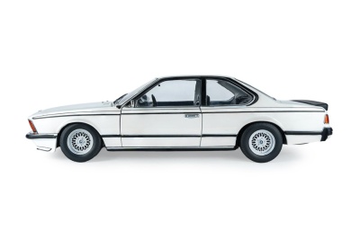 BMW 635 CSI E24 Hartge 1984 weiß Modellauto 1:18 Solido