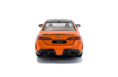 BMW G90 M5 Sedan 2024 fire orange Modellauto 1:43 Solido