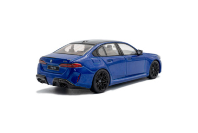 BMW G90 M5 Sedan 2024 marina bay blau Modellauto 1:43 Solido