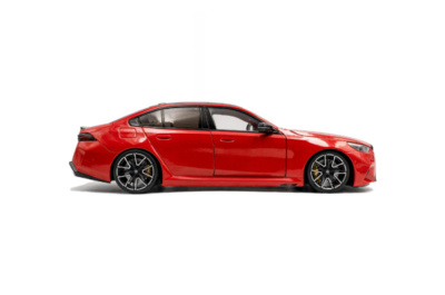 BMW M5 (G90) 2025 rot Modellauto 1:18 Solido