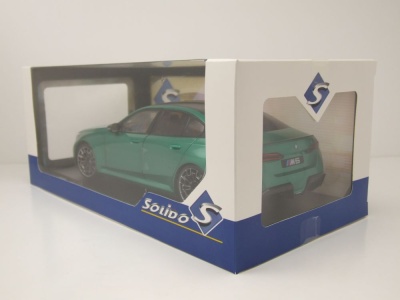 BMW M5 (G90) 2025 grün metallic Modellauto 1:18 Solido